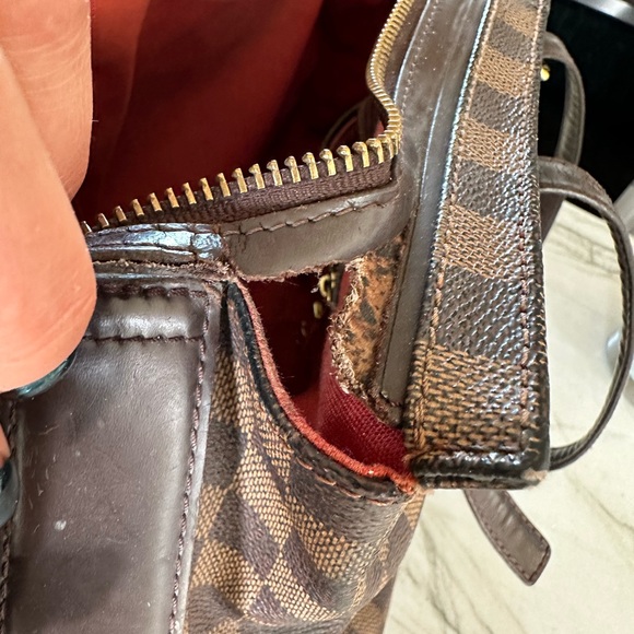 Louis Vuitton Chelsea crafted in Damier Ebene check coated canvas - Picture 5 of 12